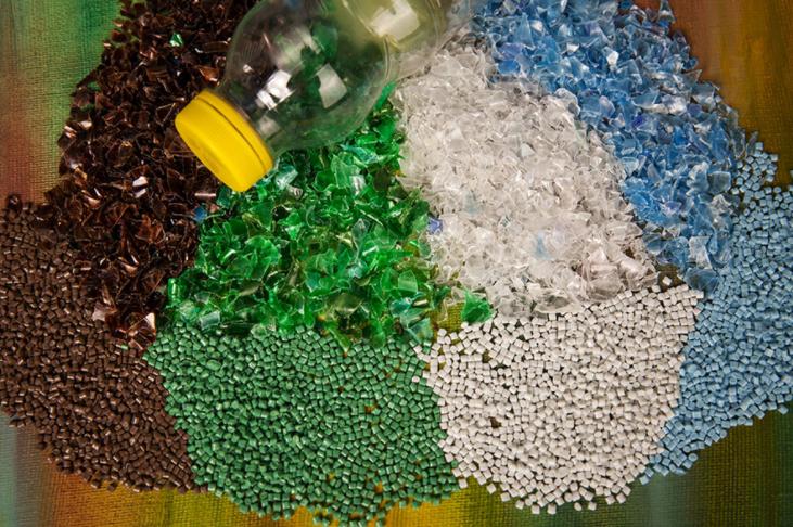 Applicazione dei selezionatori di colori in plastica nello smistamento e nella classificazione della plastica