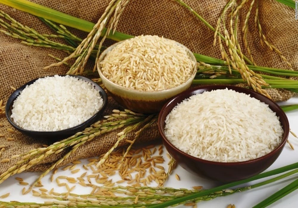 Caso cliente di una selezionatrice del colore del riso in India
        